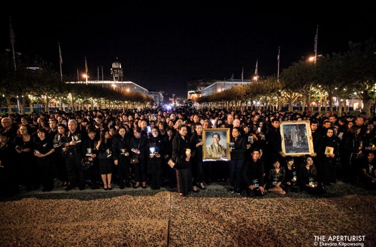 About 1,000 Thai mourners attend candlelight vigil in San Francisco to pay their respects to Thailand’s late King Bhumibol Adulyadej