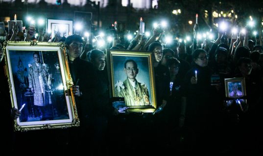Thai mourners in San Francisco pay final respects to Thailand’s late King Bhumibol Adulyadej